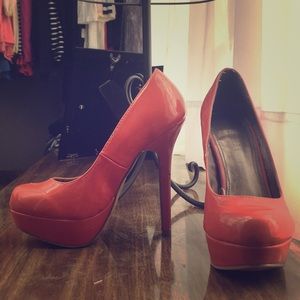 Forever 21 platform pumps